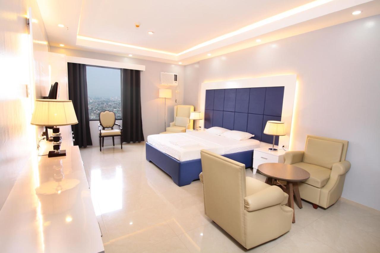 Malate Bayview Mansion City View マニラ市 エクステリア 写真